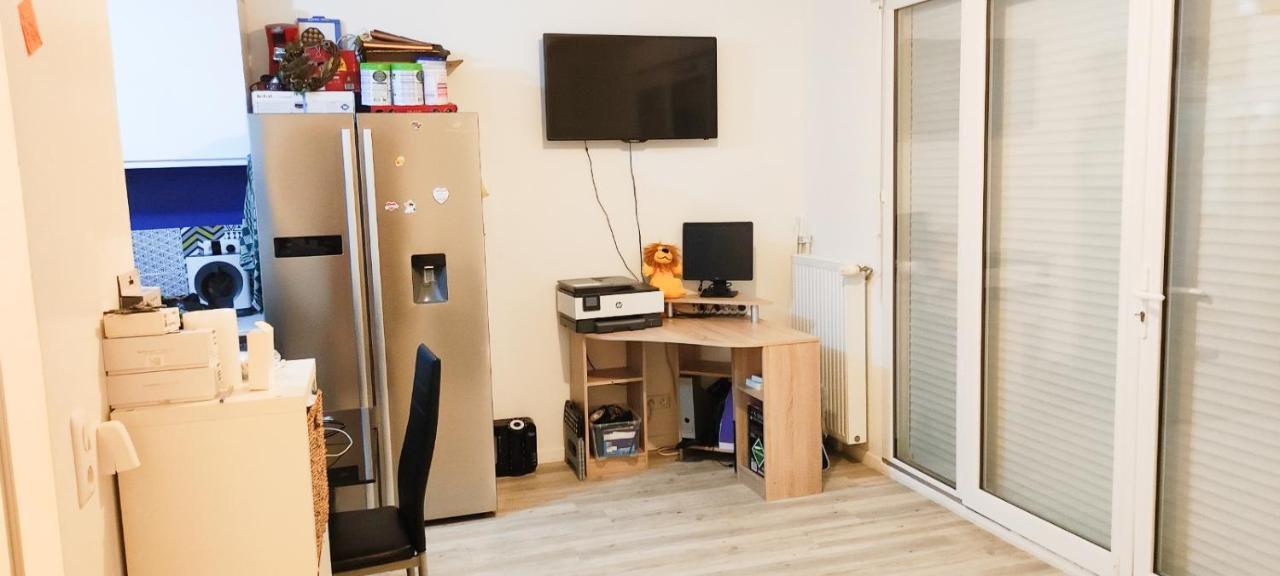 Jolie Appartement Avec Un Jardin โม ภายนอก รูปภาพ