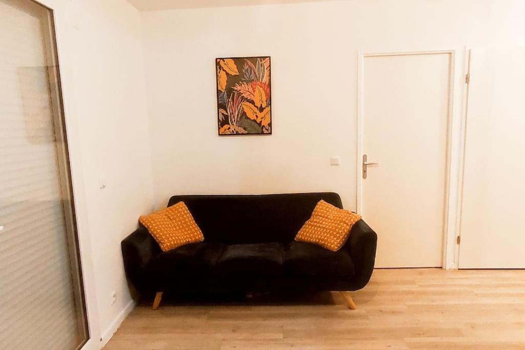 Jolie Appartement Avec Un Jardin โม ภายนอก รูปภาพ